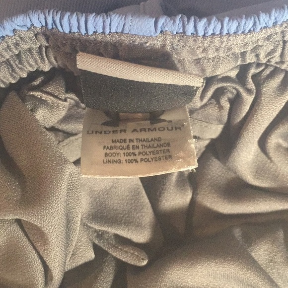 Under Armour Large - Picture 6 of 8